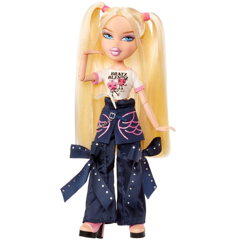 Кукла BRATZ Stylin ХЛОЯ (544869) Дополнительно футболка для девочки с таким же принтом и стилем, как у куклы.