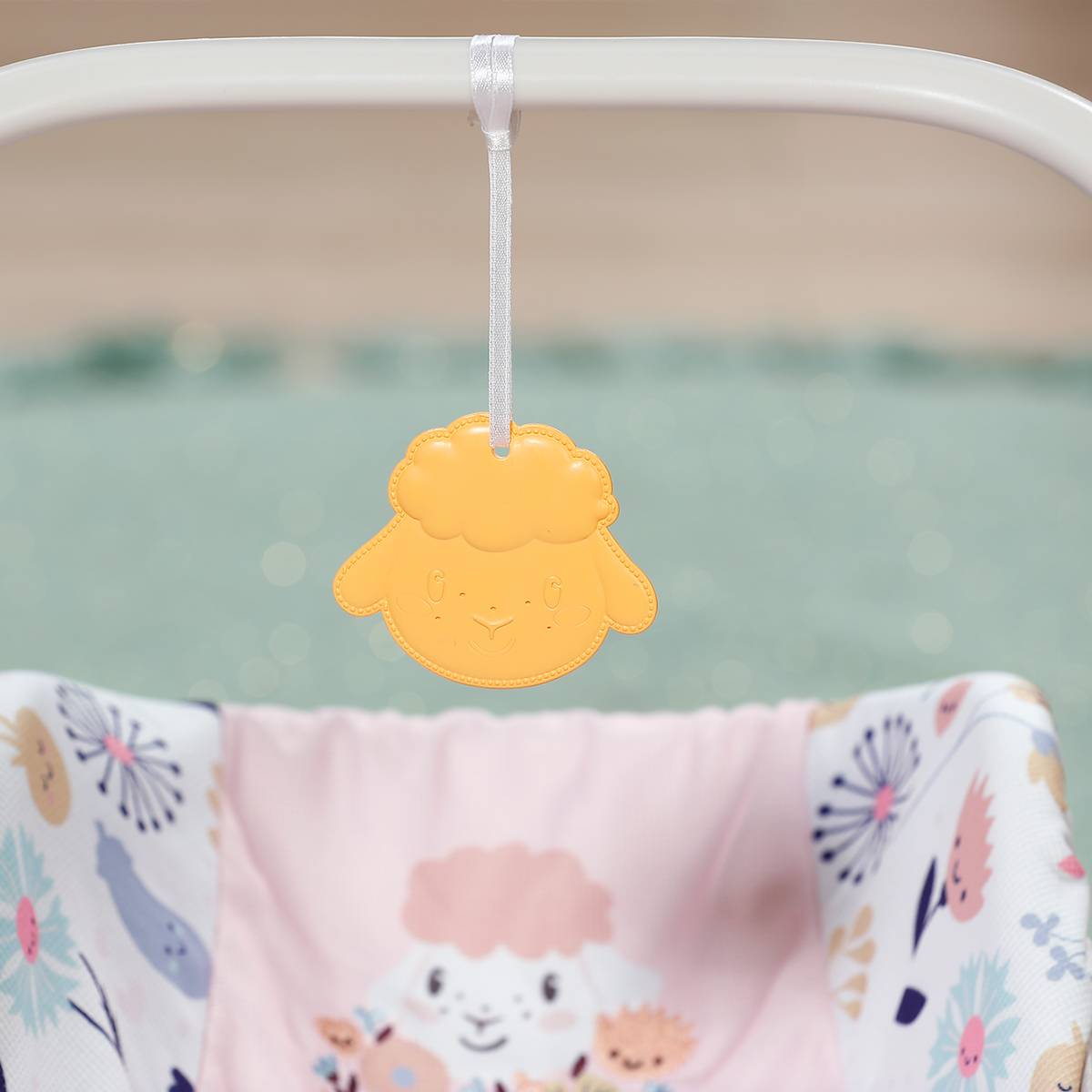 Кресло-переноска для куклы Baby Born 2 в 1 Цветочный стиль (838518) Для кого для девочек