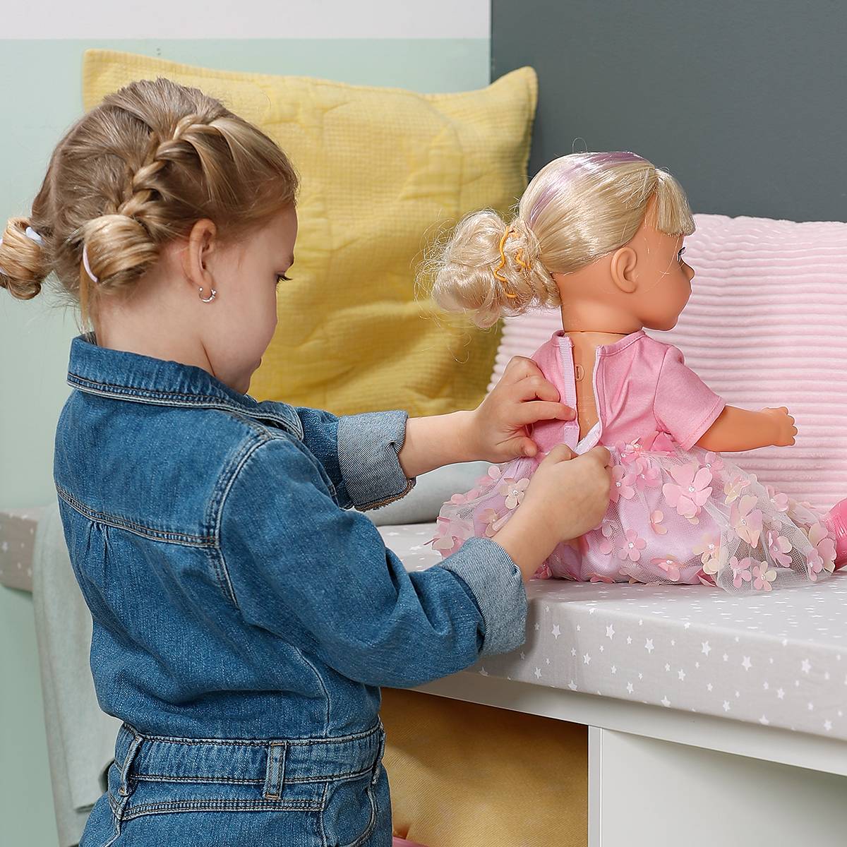 Фото Кукла Baby Born Очаровательная Карла 43 см (838006)