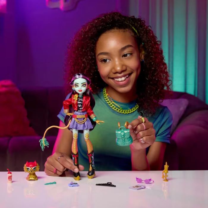 Кукла Monster High Монстро-классика Джинифайер (HYV58) Для кого для девочек