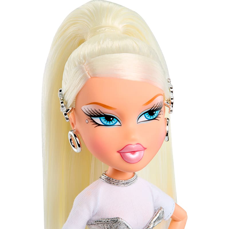 Лялька BRATZ Charmz Хлоя 25 см (599333) Комплектація  Лялька з аксесуарами