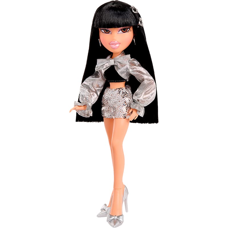 Кукла BRATZ Charmz Джейд 25 см (599357) Дополнительно 15 точек артикуляции куклы; Коллекционный юбилейный шарм 25-летия Bratz
