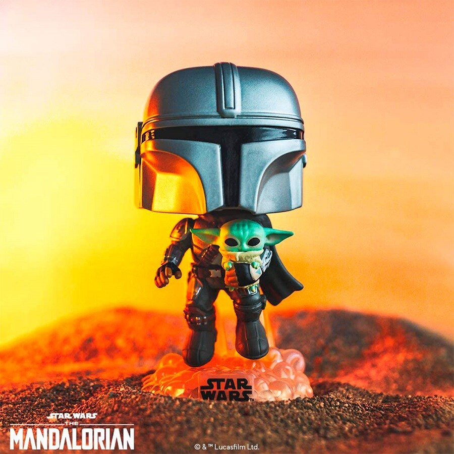 Фигурка Funko Pop Star Wars Мандалорец, летящий с малышом (50959) Коллекционная серия герои кино