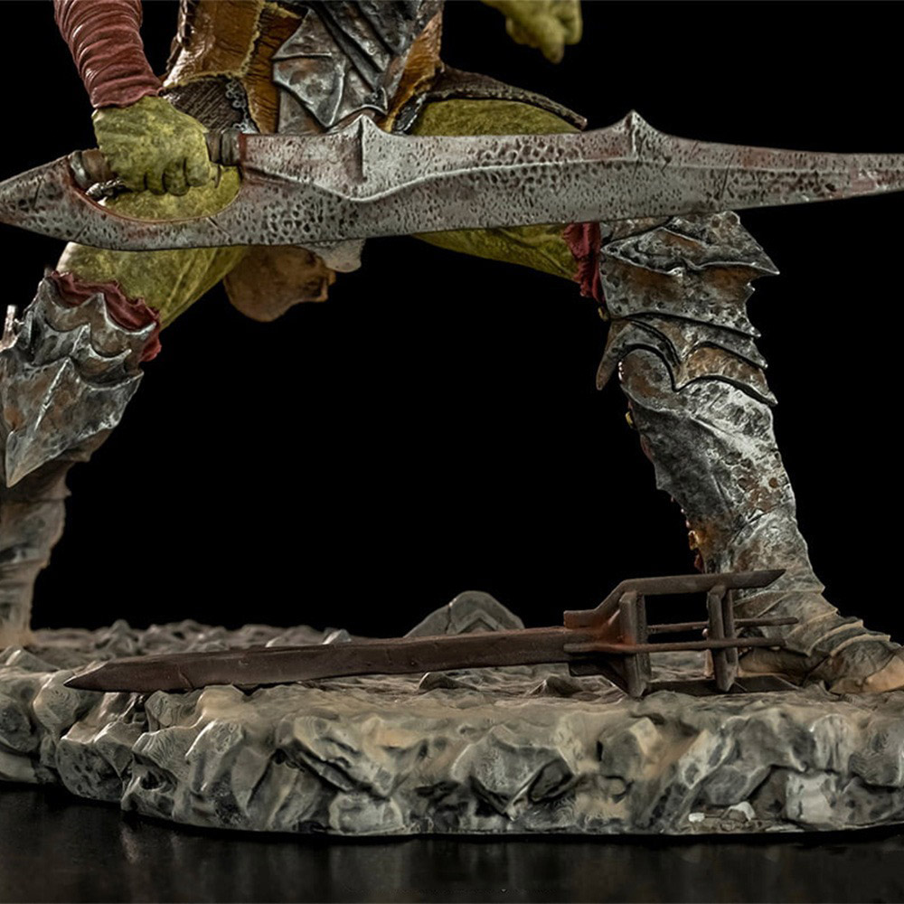 Фігурка Iron Studio LORD OF THE RINGS Swordsman Art Scale 1/10 (WBLOR43121-10) Комплектація фігурка