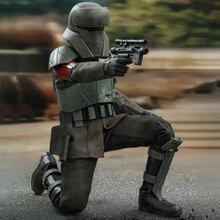 Фігурка Hot Toys MANDALORIAN Transport Trooper Scale 38,1 см (907512)