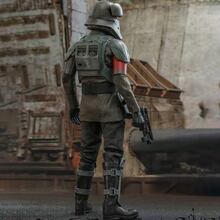 Фігурка Hot Toys MANDALORIAN Transport Trooper Scale 38,1 см (907512)