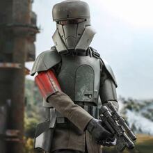 Фігурка Hot Toys MANDALORIAN Transport Trooper Scale 38,1 см (907512)