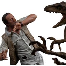 Статуетка Iron Studios Jurassic Park Clever Girl Deluxe Art Scale 1/10 (UNIVJP40421-10)
