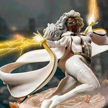 Статуэтка IRON STUDIOS MARVEL X-Men Storm Statue Art Scale 1/10 (MARCAS28320-10)