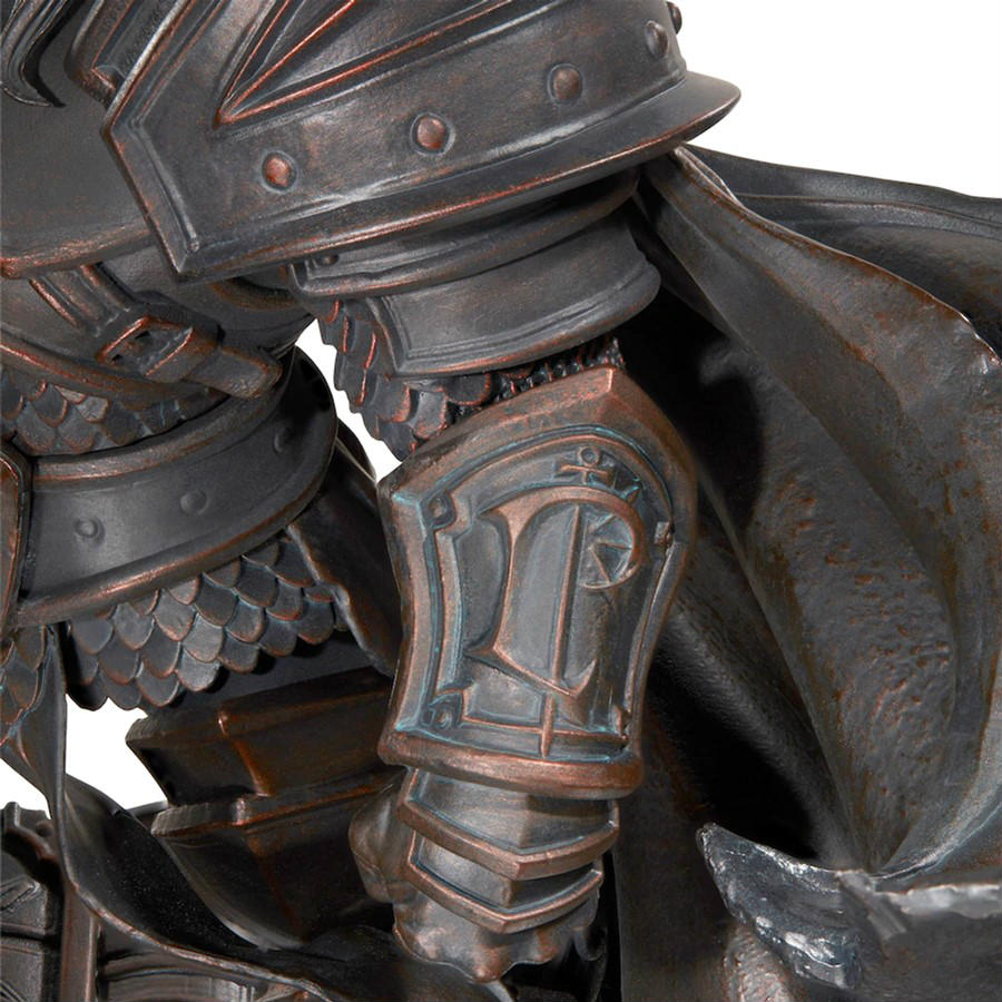 Внешний вид Статуэтка Blizzard World of Warcraft Arthas Commomorative Statue (B66183)