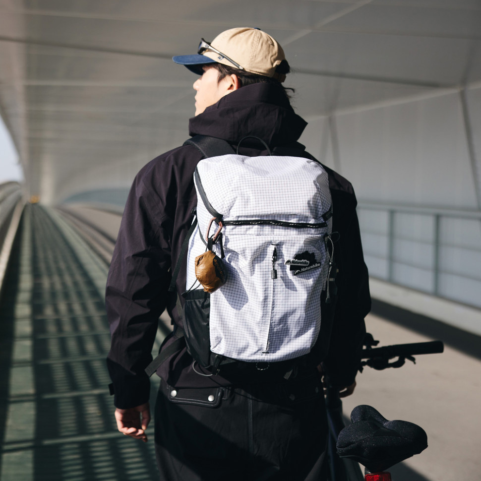 Рюкзак NATUREHIKE Helium CNK2300BB017 25 л White (6976507665001) Тип рюкзаки