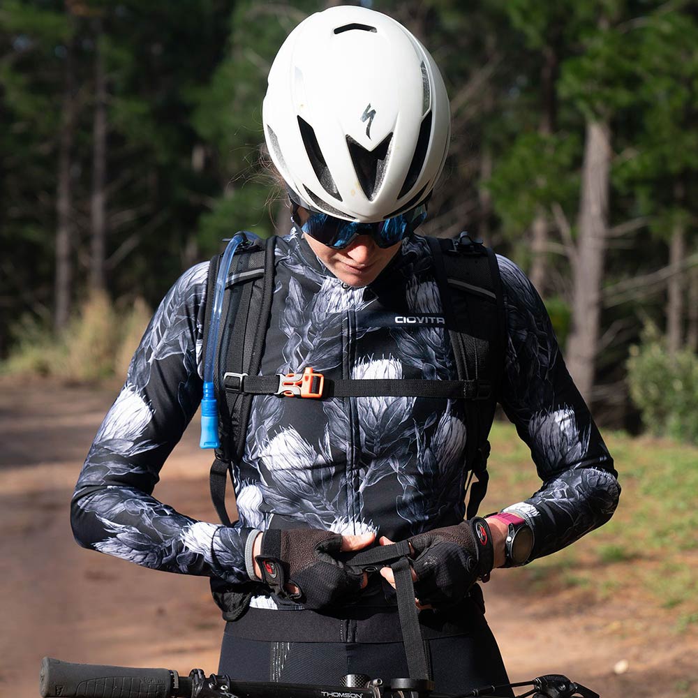 Внешний вид Рюкзак NATUREHIKE CNK2300BB011 Black (6976023923173)