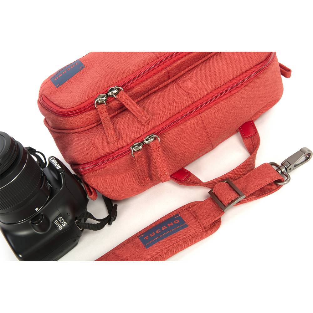 Сумка для фотоапарата TUCANO Contatto Digital Bag Medium Red (CBC-M-R) Призначення для дзеркальних фотоапаратів