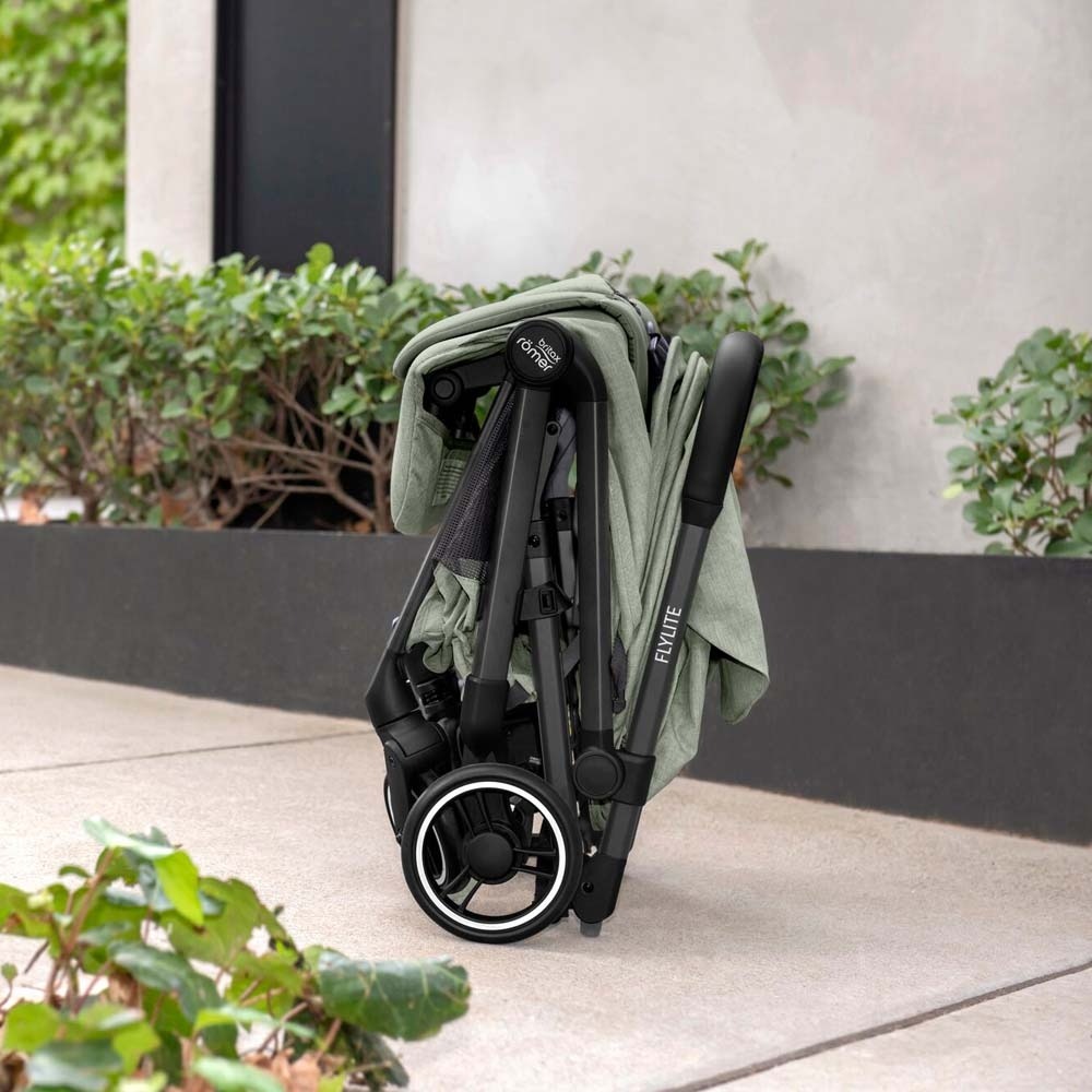 У Фокстрот Коляска прогулянкова BRITAX-ROMER FLYLITE Carbon Black (2000041982)