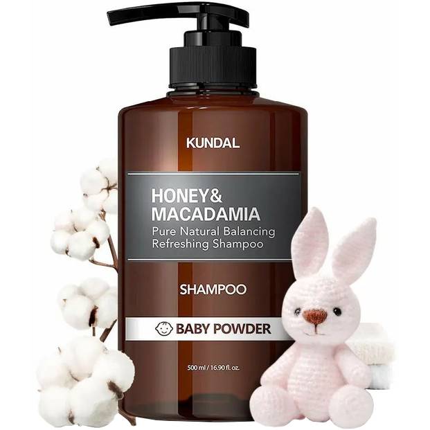 Шампунь KUNDAL Honey & Macadamia Shampoo Baby Powder 500 мл (8809568740425) Склад Екстракт меду, екстракт чорниці, екстракт суниці, екстракт шовковиці, екстракт ожини, екстракт рису, екстракт лотоса, екстракт троянди, екстракт камелії, екстракт лаванди, екстракт меліси, екстракт ромашки, екстракт центели азіатської.