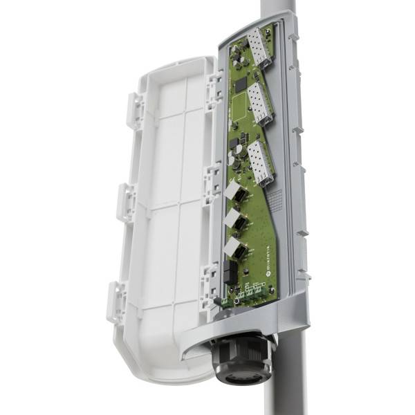 Коммутатор MIKROTIK CSS606-1G-2Gi-3S+OUT Консольный порт True