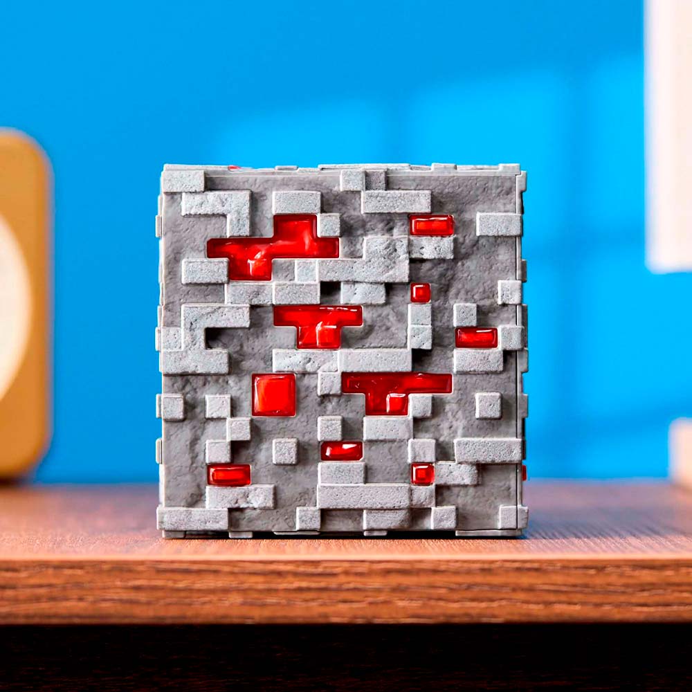 Внешний вид Игровой атрибут NOBLE COLLECTION MINECRAFT Redstone ore 10см (NN3725)