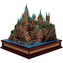 Статуэтка NOBLE COLLECTION HARRY POTTER Hogwarts School Sculpture (NN7074)