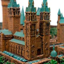 Статуэтка NOBLE COLLECTION HARRY POTTER Hogwarts School Sculpture (NN7074)