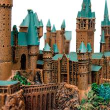 Статуэтка NOBLE COLLECTION HARRY POTTER Hogwarts School Sculpture (NN7074)