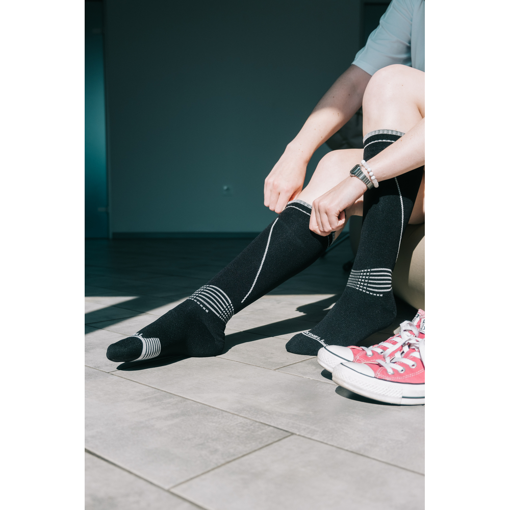 Водонепроникні шкарпетки DEXSHELL Longlite Socks 2.0 L Gray Stripes (DS72506JBG-L) Сезон демісезонний