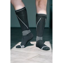 Водонепроникні шкарпетки DEXSHELL Longlite Socks 2.0 L Gray Stripes (DS72506JBG-L)