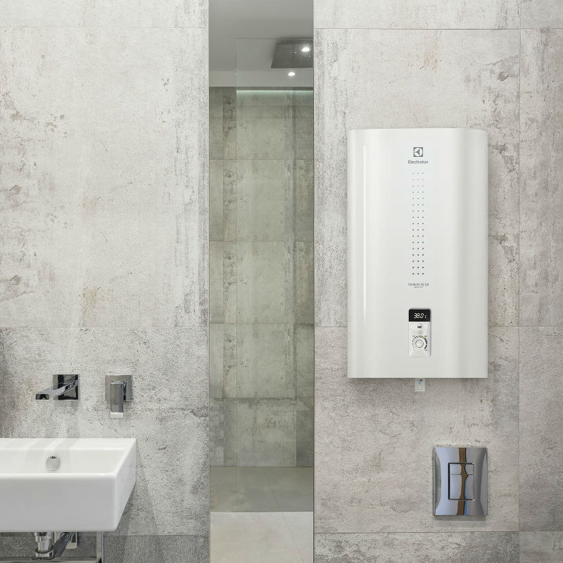 Фото Бойлер ELECTROLUX EWH 30 Centurio IQ 2.0