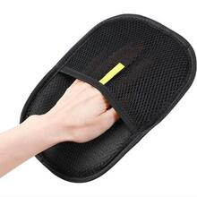 Щітка рукавичка LAPKA для видалення вовни тварин (LPK-26)