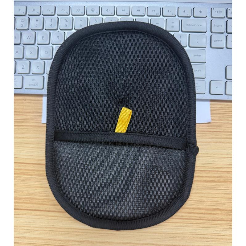 Замовити Щітка рукавичка LAPKA для видалення вовни тварин (LPK-26)