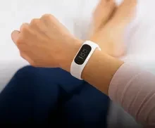 Как подключить фитнес-браслет к телефону: пошаговое руководство 2025