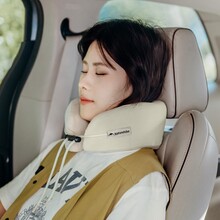Подушка NATUREHIKE CNK2450WS019 с памятью серая (6976023920608)