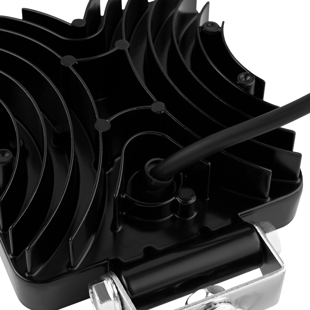 Фара светодиодная BREVIA 10-30V 27W 9 x 3W 1980Lm EPISTAR SPOT 1 шт (10642QSX1) Дополнительно Световой поток: 1980 lm; Мощность: 27 Вт; Защита: IP68