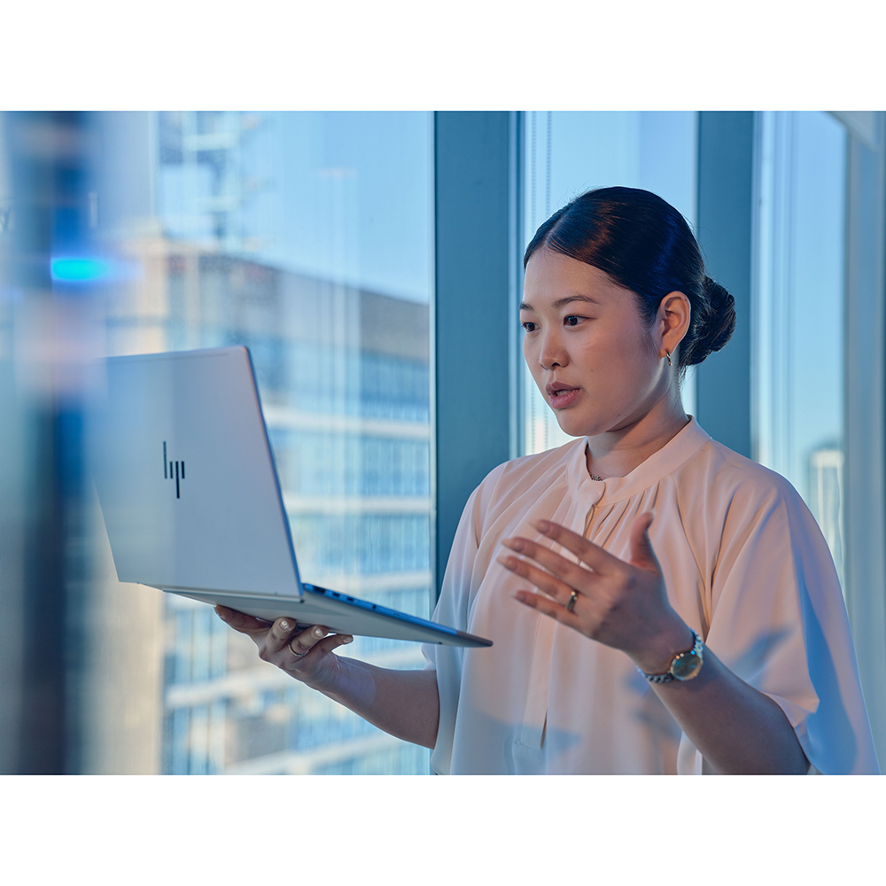 В Україні Ноутбук HP EliteBook 8-G1i Glacier Silver (C67HZET)