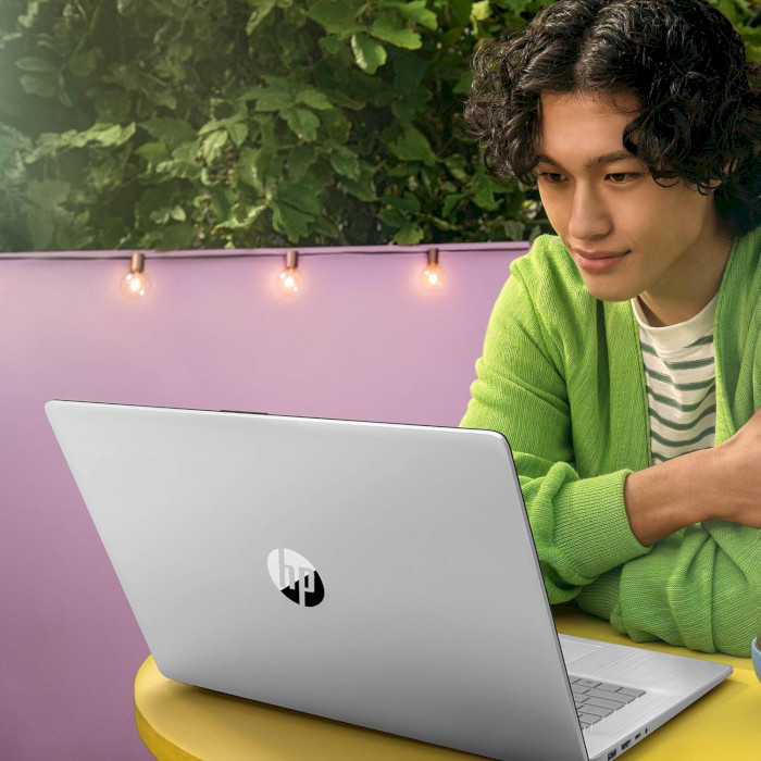 Внешний вид Ноутбук HP Laptop 17-cp3017ua Natural Silver (CS8C7EA)