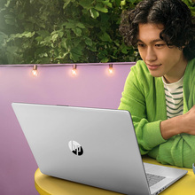 Ноутбук HP 17-CP2043ua Natural Silver (D06HFEA)