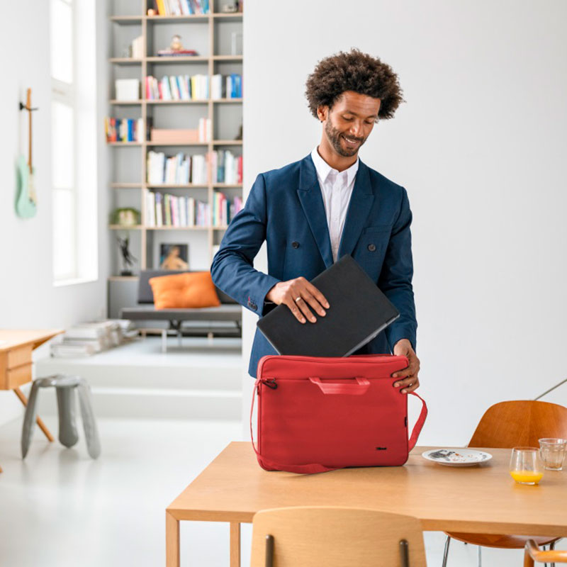 Фото Сумка для ноутбука Trust Bologna 16" Eco Red (24449)