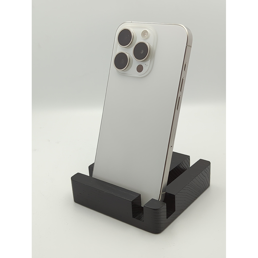 Внешний вид Б/у Apple iPhone 15 Pro 128Gb White Titanium FYOOCHA (Восстановленный, B)