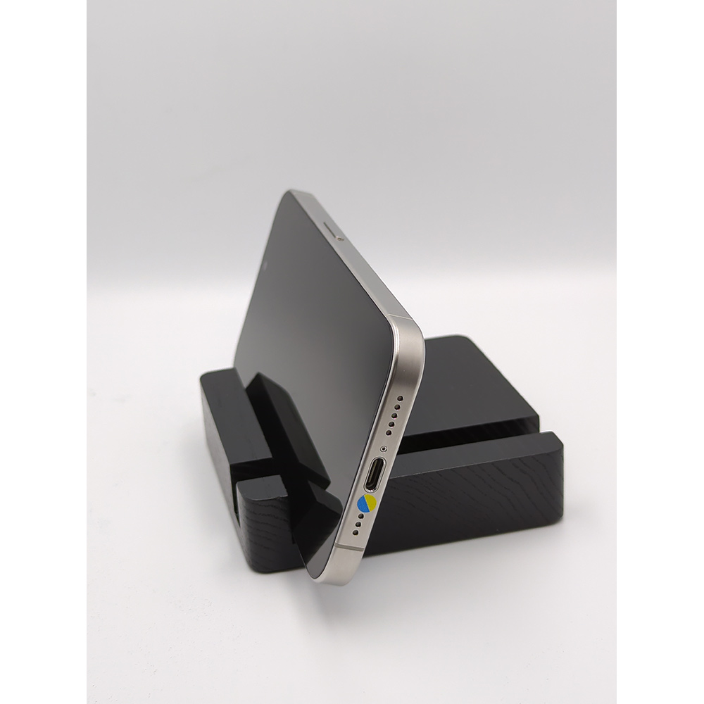 Б/у Apple iPhone 15 Pro 128Gb White Titanium FYOOCHA (Восстановленный, B) Матрица OLED Super Retina XDR