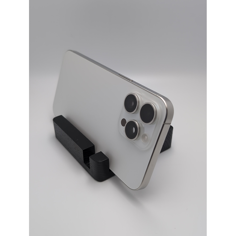 Внешний вид Б/у Apple iPhone 15 Pro Max 256Gb White Titanium FYOOCHA (USED, Grade B)