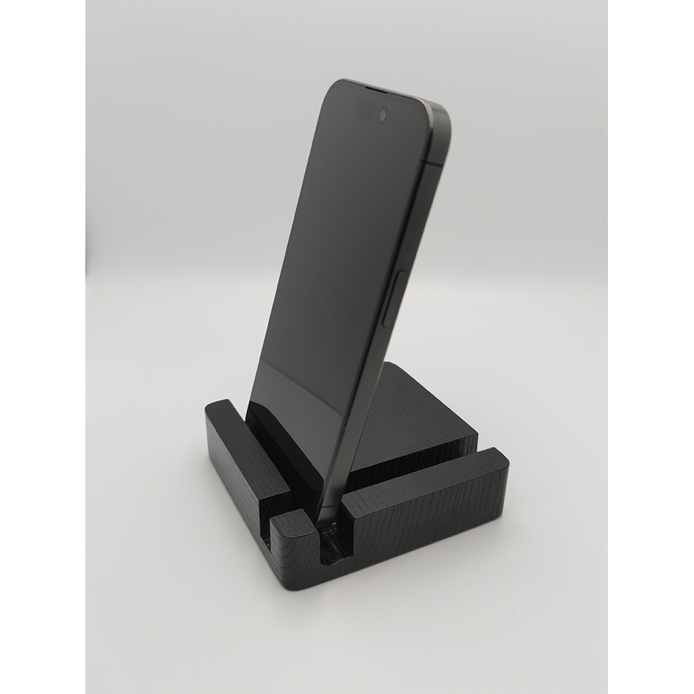 Внешний вид Б/у Apple iPhone 15 Pro 256Gb Black Titanium FYOOCHA (USED, Grade B)