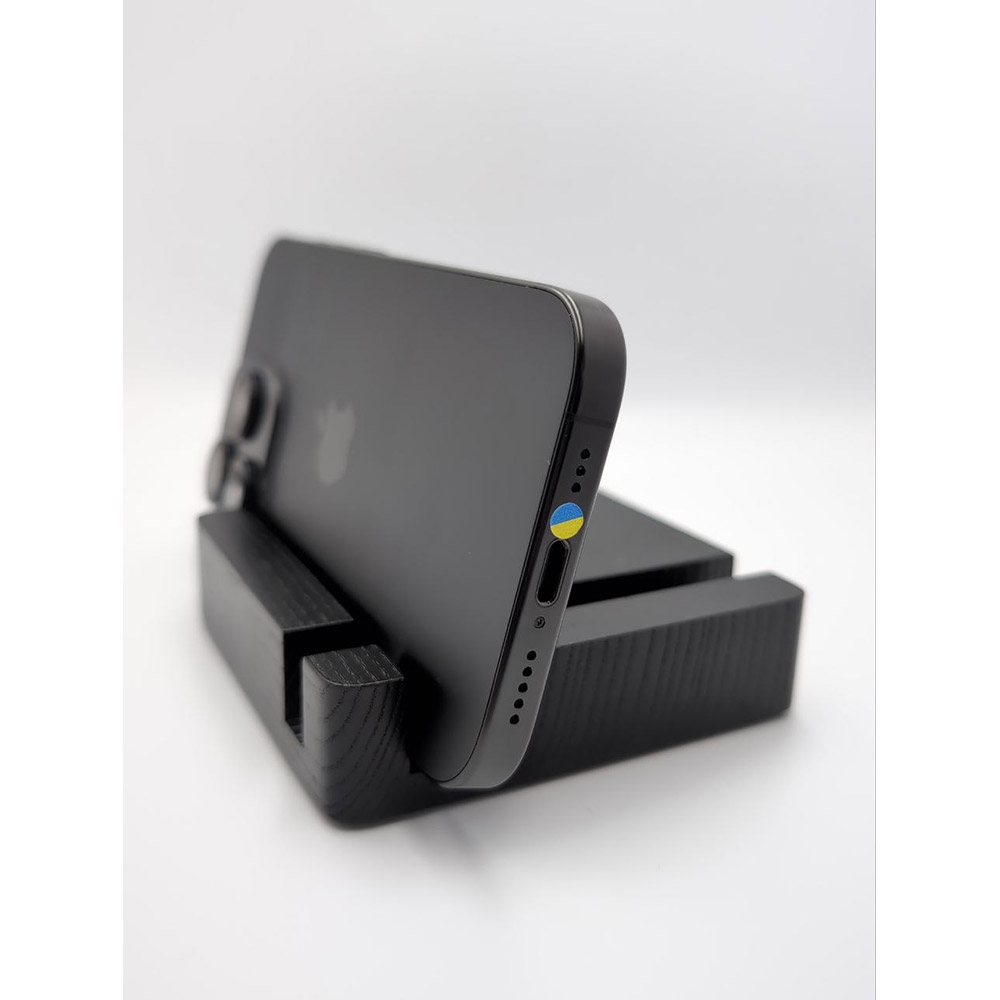 Покупка Б/у Apple iPhone 16 Pro 256Gb e-Sim Black Titanium FYOOCHA (Grade B)