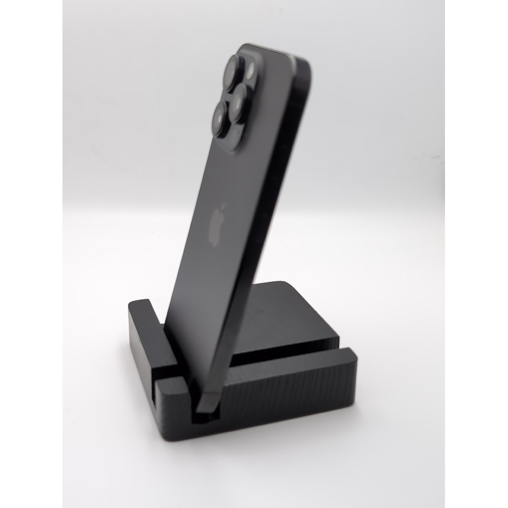 Фото Б/у Apple iPhone 16 Pro 256Gb e-Sim Black Titanium FYOOCHA (Grade B)