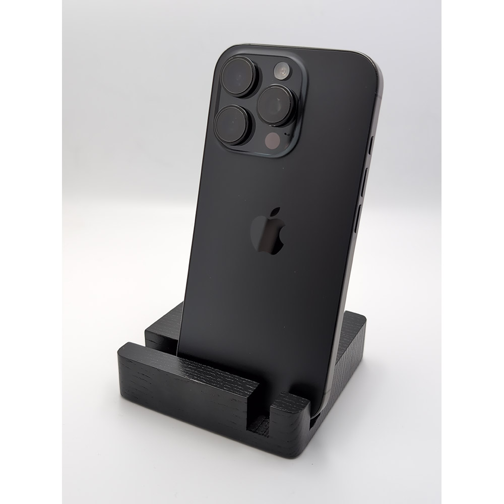 Внешний вид Б/у Apple iPhone 16 Pro 256Gb e-Sim Black Titanium FYOOCHA (Grade B)