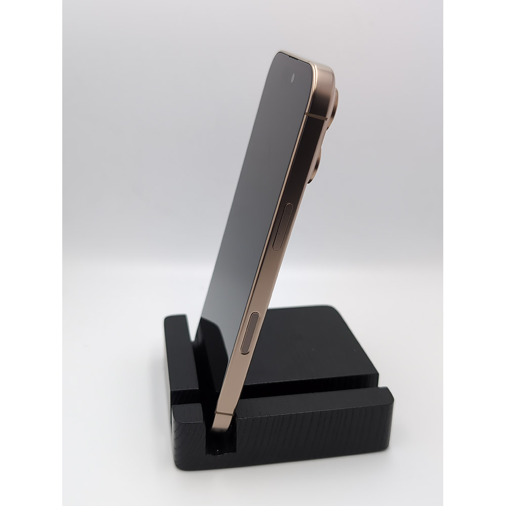 Внешний вид Б/у Apple iPhone 16 Pro 256Gb e-Sim Desert Titanium FYOOCHA (Grade B)