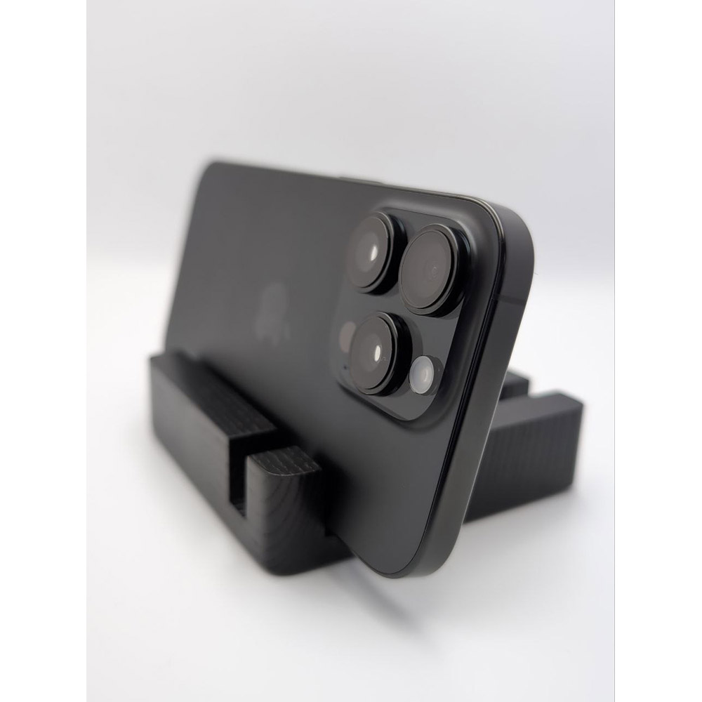 Фото Б/у Apple iPhone 16 Pro 256Gb e-Sim Black Titanium FYOOCHA (Grade A)