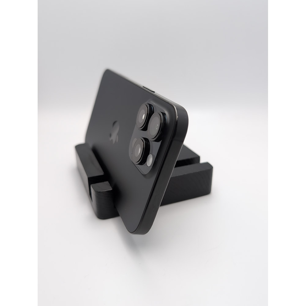 Фото Б/в Apple iPhone 16 Pro Max 256Gb e-Sim Black Titanium FYOOCHA (Grade A)