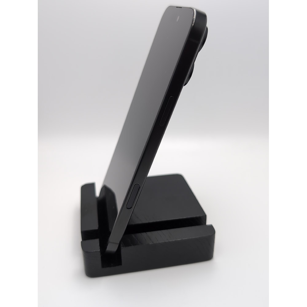 Б/в Apple iPhone 16 Pro Max 256Gb e-Sim Black Titanium FYOOCHA (Grade A) Матриця OLED Super Retina XDR