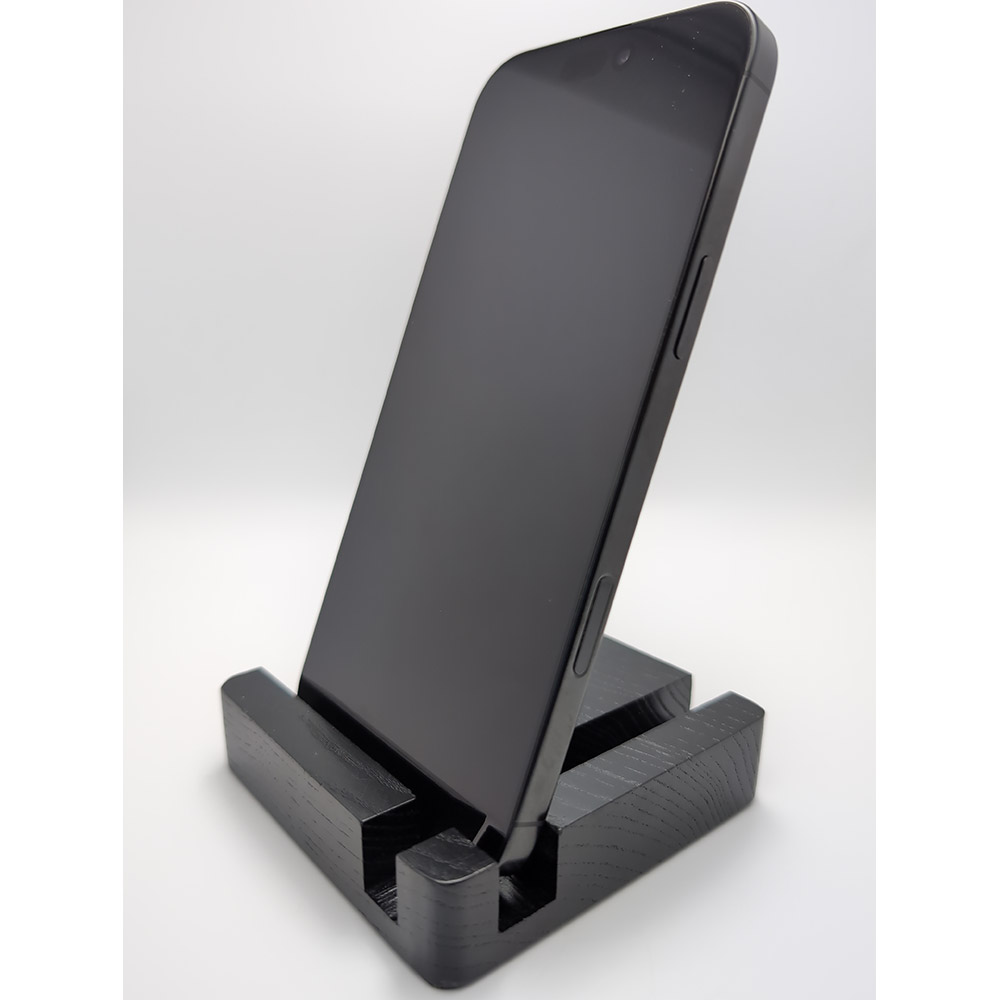 Внешний вид Б/у Apple iPhone 16 Pro Max 256Gb e-Sim Black Titanium FYOOCHA (Grade B)