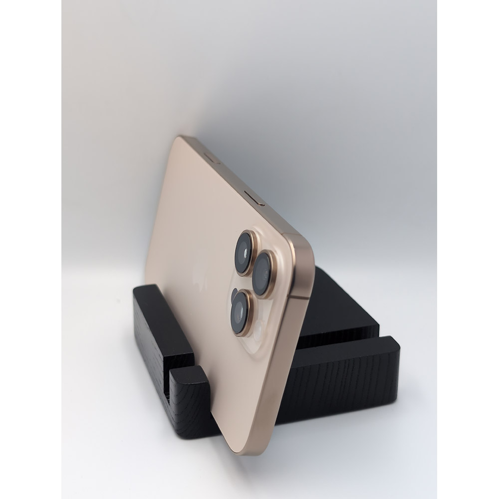 Фото Б/у Apple iPhone 16 Pro Max 256Gb e-Sim Desert Titanium FYOOCHA (Grade B)