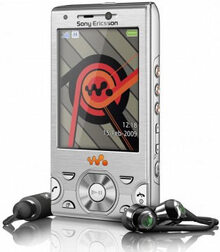 Мобильный телефон SONY ERICSSON W995 (silver)